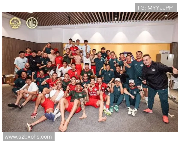 变脸特效足球明星视频带你领略球场魅力与精彩瞬间的完美结合