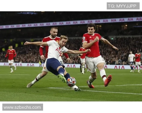 足球明星亲自驾驶私人飞机飞往比赛地展现独特风采与魅力 足球明星亲自驾驶私人飞机飞往比赛地展现独特风采与魅力