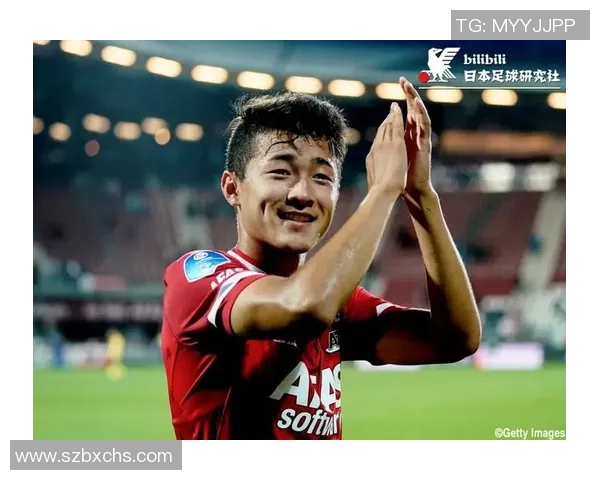 足球明星帅气图鉴全解析展现他们的风采与魅力尽在其中 足球明星帅气图鉴全解析展现他们的风采与魅力尽在其中