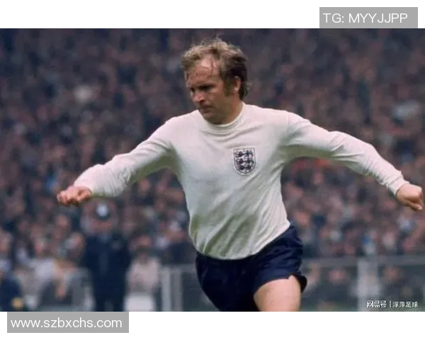 足球明星离世引发全球哀悼照片记录传奇生涯的最后时刻